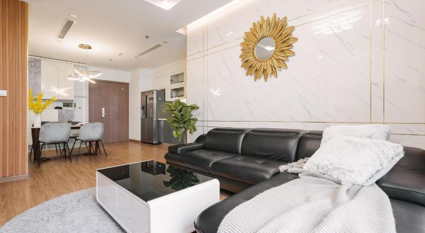 Room 304 Vinhomes Metropolis Kim Ma Ba Dinh Hanoi - image 2