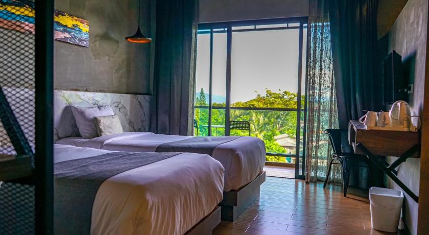 Image of Deluxe Garden View Room 6