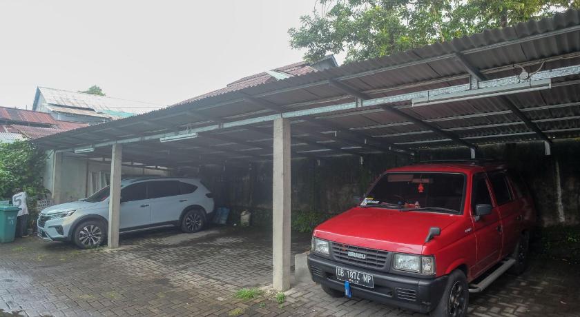 RedDoorz near Politeknik Manado photo