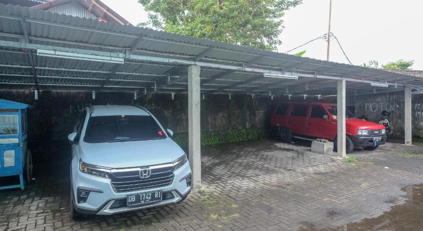 RedDoorz near Politeknik Manado photo
