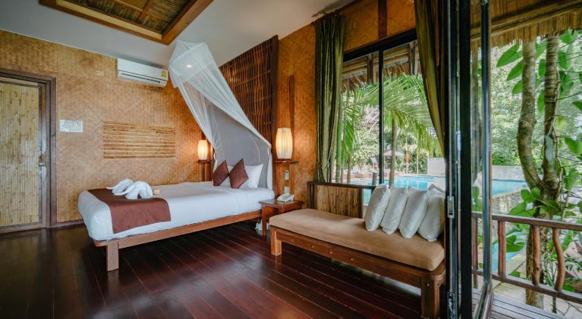 Image of Grand Deluxe Partial Sea View Room 8