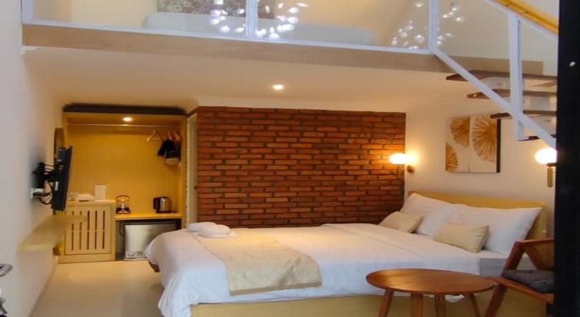 Image of Deluxe Double or Twin Room 3