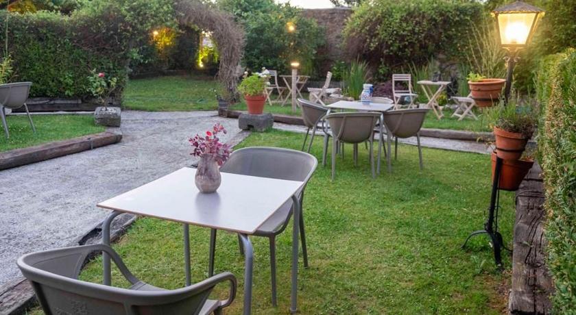 Santaia en Casal de Calma — Hotel in El Pino