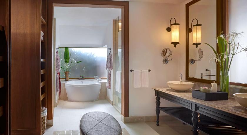 Image of Deluxe Beachfront Villa with Plunge Pool 2