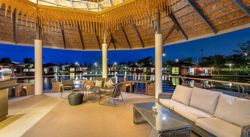 ナコーンパトム Boat House Boutique Riverside 4つ星 ホテル ロビー