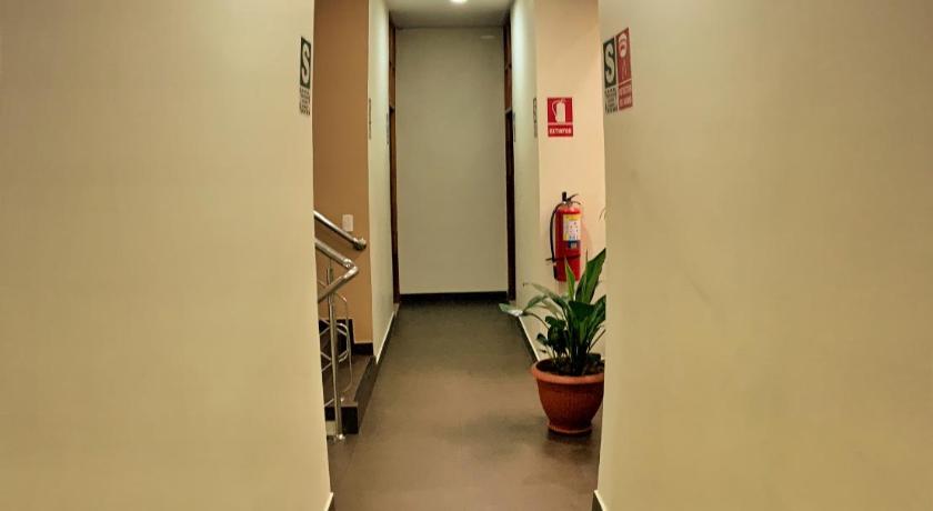 Studio 69 Aparthotel photo