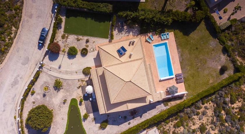 Villa Ocean Breeze photo