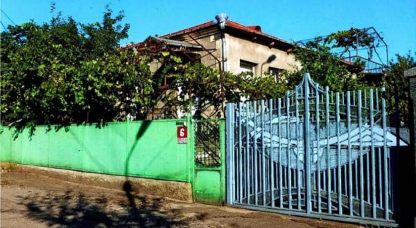 Medico and Suliko Guest House — Hotel in Kutaisi