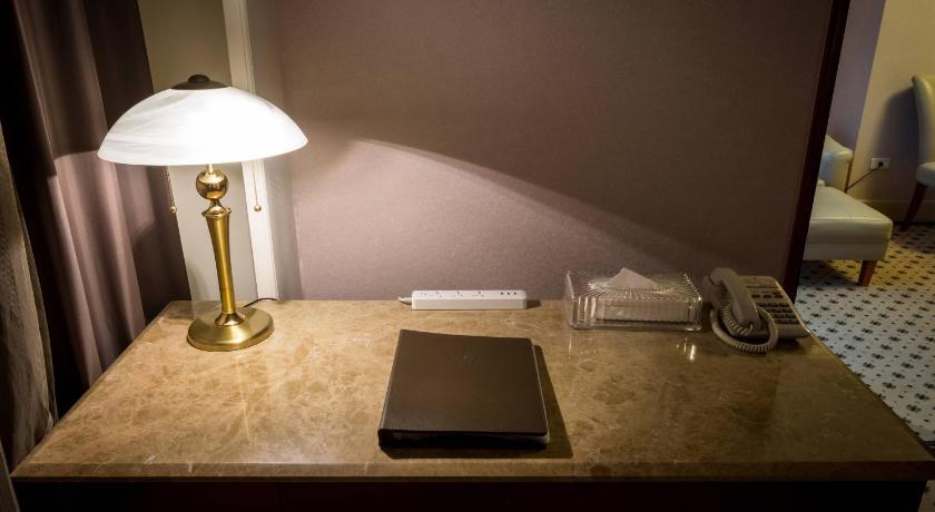 Image of Suite 7