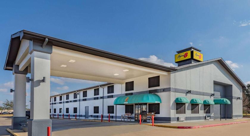 Super 8 by Wyndham League City photo