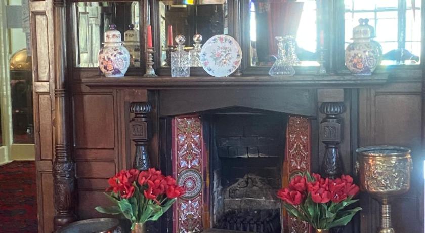Parlors Hall Hotel photo