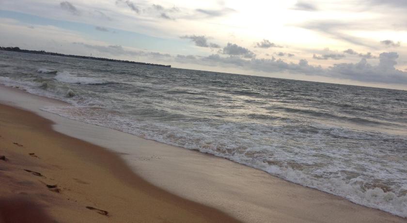 MARY LAND BEACH HOTEL NEGOMBO photo