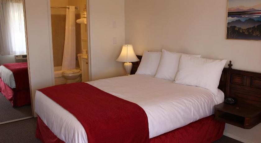 Sovana Inn photo