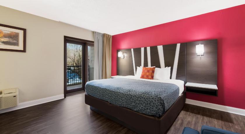 Image of 1 King Bed, Nonsmoking 0