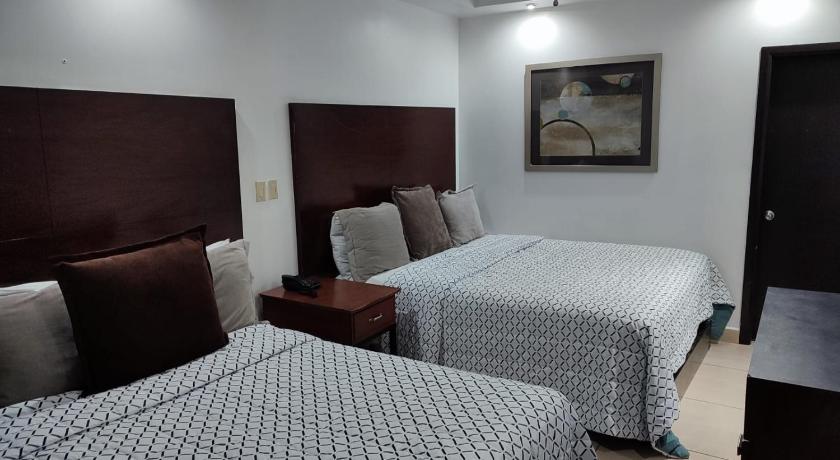 Hotel Don Quijote photo