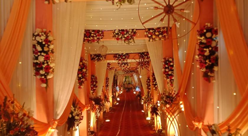 Dhamma Grand Hotel Resort - image 4