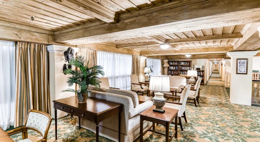 Palm Beach Hotel & Sunrise Cottage photo