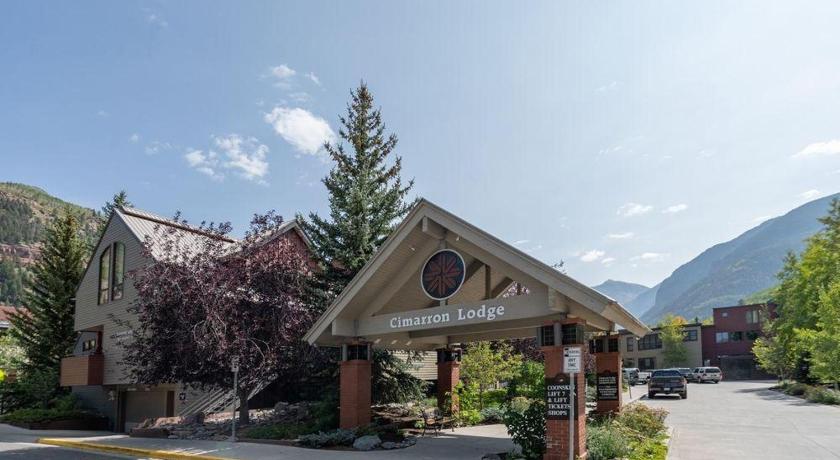 Telluride (CO) Ski In Out Lift 7! Deck, Hot Tub, Garage Parking condo 4-Star Accommodation restaurant