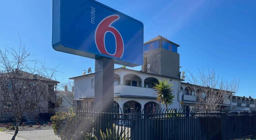 Civic Center Motel photo
