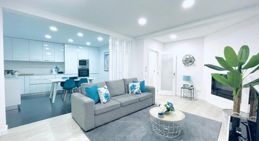 Central Tiled Apartment