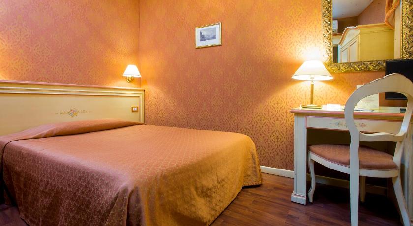Image of Single Room 6