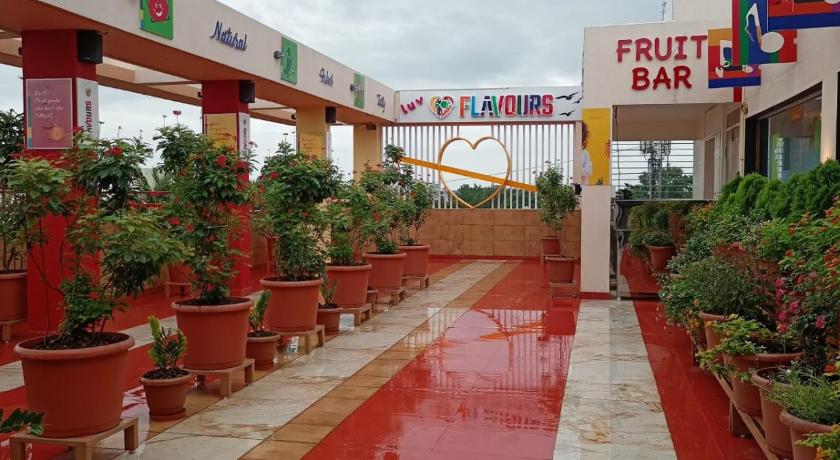 hotel Aaditya Palace photo