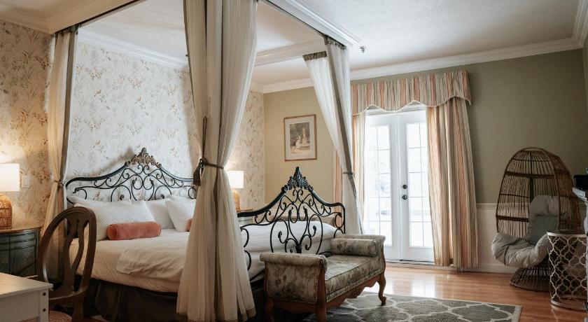 Litchfield (CT) The Litchfield Inn 4-Star Hotel suite