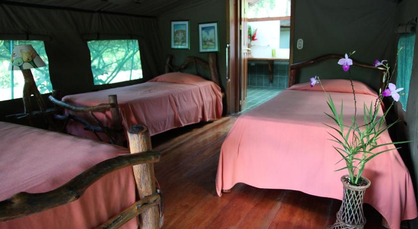 Rafiki Safari Lodge photo