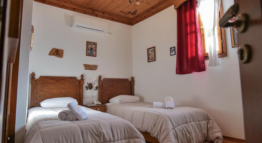 Hotel Bineri photo