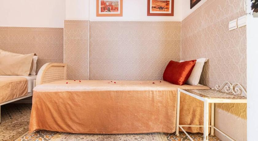 Image of Standard Triple Room 10