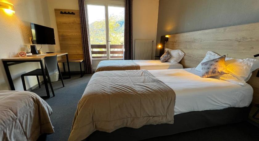 Hotel Lacour photo