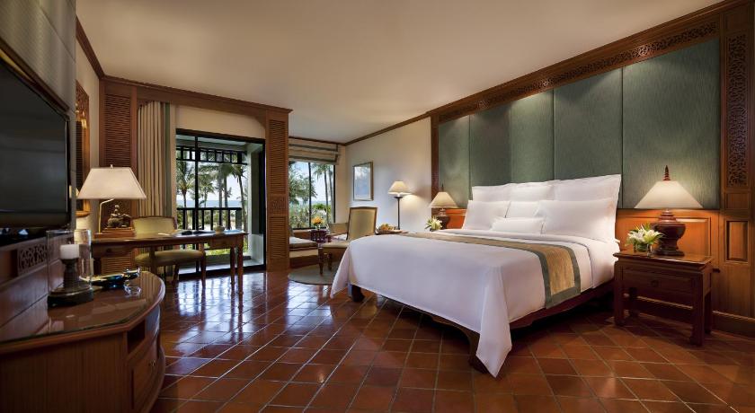 Фото: Deluxe Partial Seaview, Guest room, 2 Double, Garden view, Partial sea view, Balcony 4