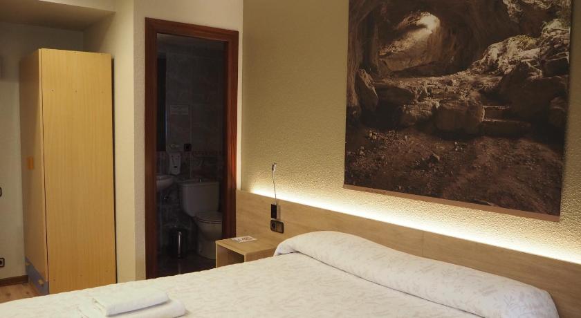 Hostal Acella photo