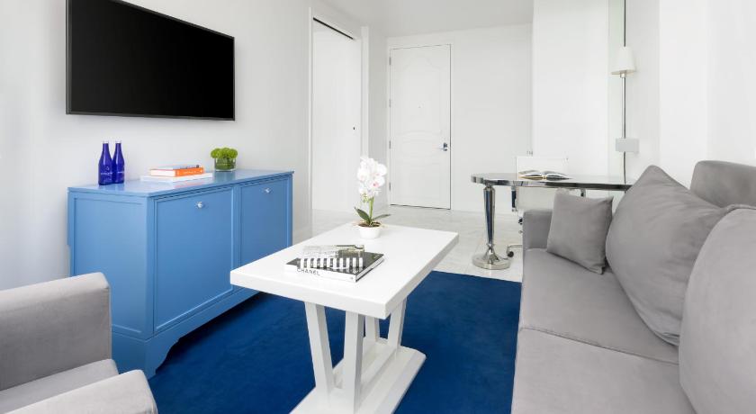 Image of Queen Suite 7