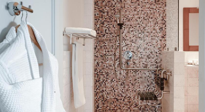 Image of Marina Suite 15