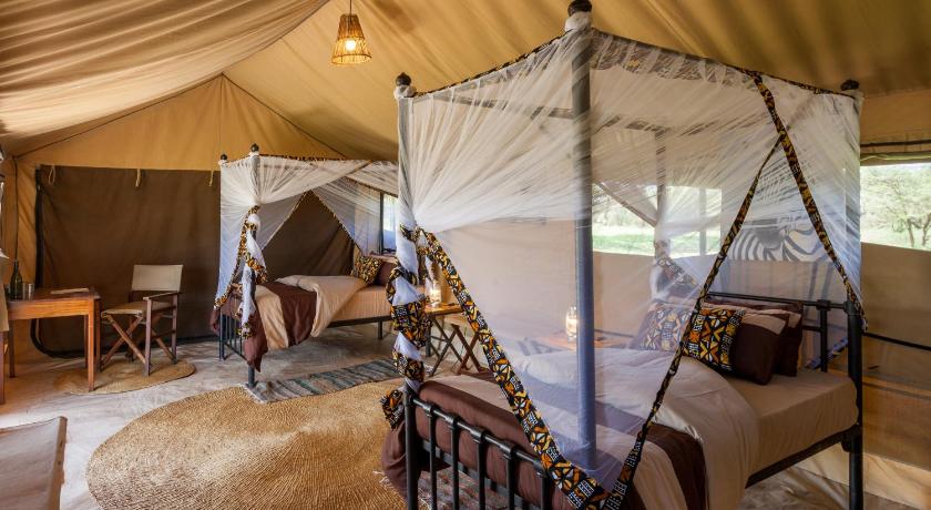 Gnu Mara River Camp photo