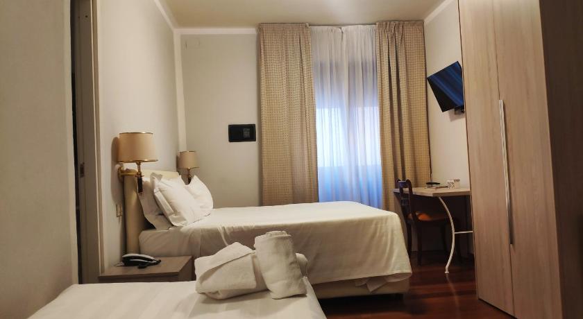 Image of Triple Room 7