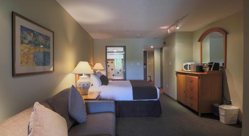 Pacific Shores Resort and Spa photo