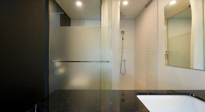 Image of Superior Double 2