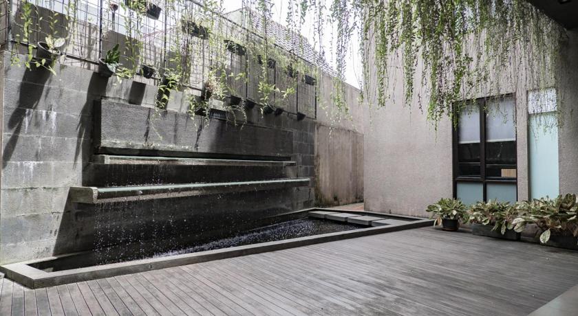 3J Living - image 12