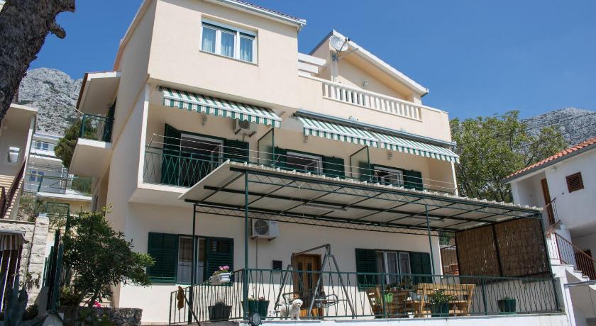 Apartment Zdravka — Hotel in Medici