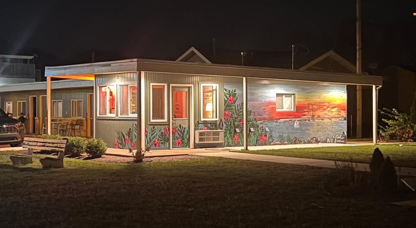 The Cedar Motel — Hotel in Sandusky (OH)
