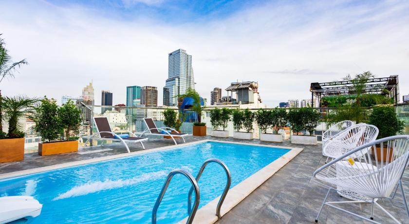 ホーチミン Jovia Hotel  3つ星 ホテル 外観