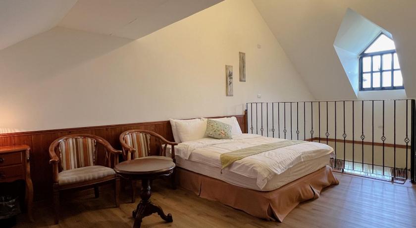 Image of Quadruple Room with Mountain View 4