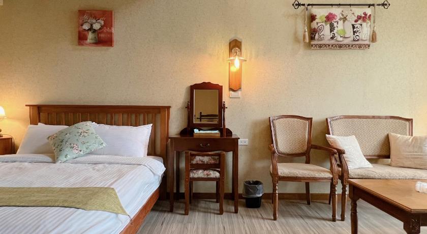Image of Quadruple Room with Mountain View 7