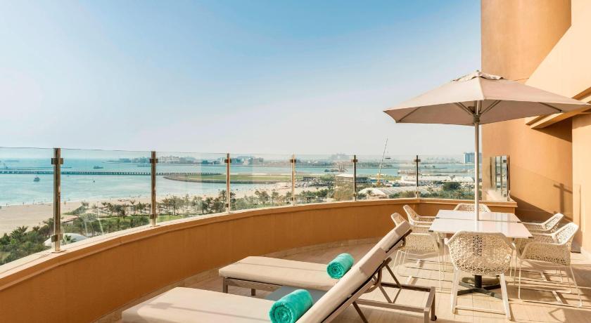 Image of Family 1-Bedroom Suite 1 King, 1 Twin, Executive Lounge Access, Afternoon Tea & Happy Hour, Airport Transfer from Dubai Airport 1