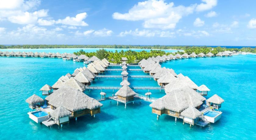Overwater Royal with pool, 2 Bedroom Villa, Bedroom 1: 1 King, Bedroom 2: 1 King, Lagoon accessの画像 12