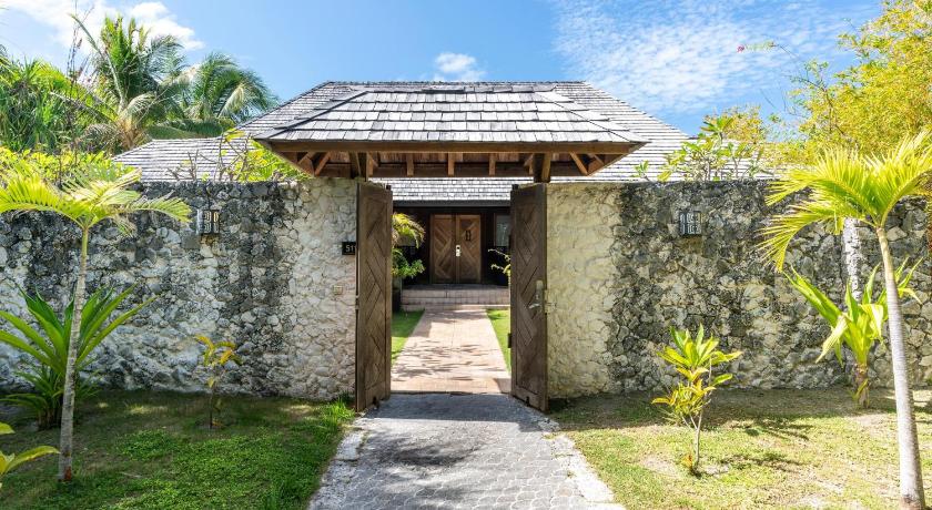 Image of Reefside Royal Garden Villa 2-Bedrooms with Pool, Ocean view 1
