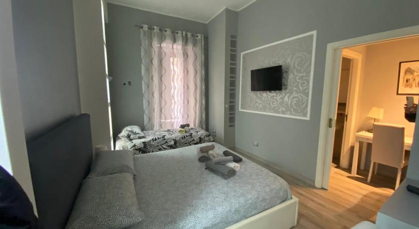 Image of Deluxe Double Room with Extra Bed 0