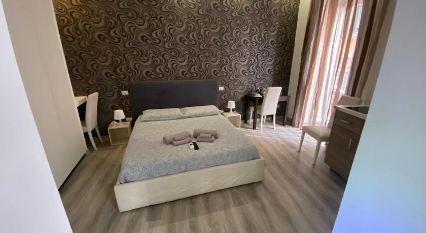 Image of Junior Suite with Balcony 3